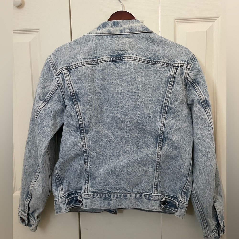 Vintage Levi’s Jean Jacket - Picture 2 of 4